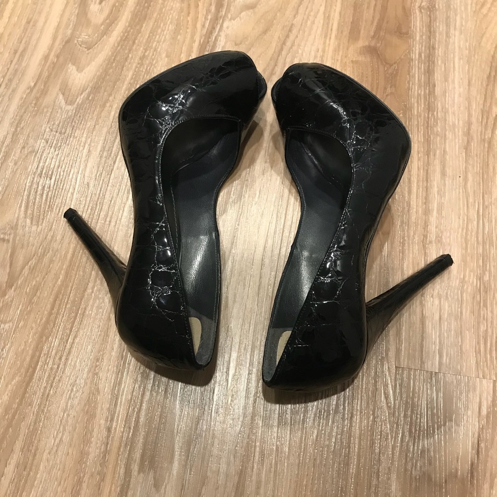 Stuart Weitzman Peep Toe Heels - image 8